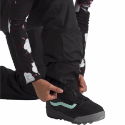 The North Face Women's Freedom Insulated Pant - Long 14 The North Face Women's Freedom Insulated Pant - Long -Ski Sports Shop 100220933 TNFBLK 5