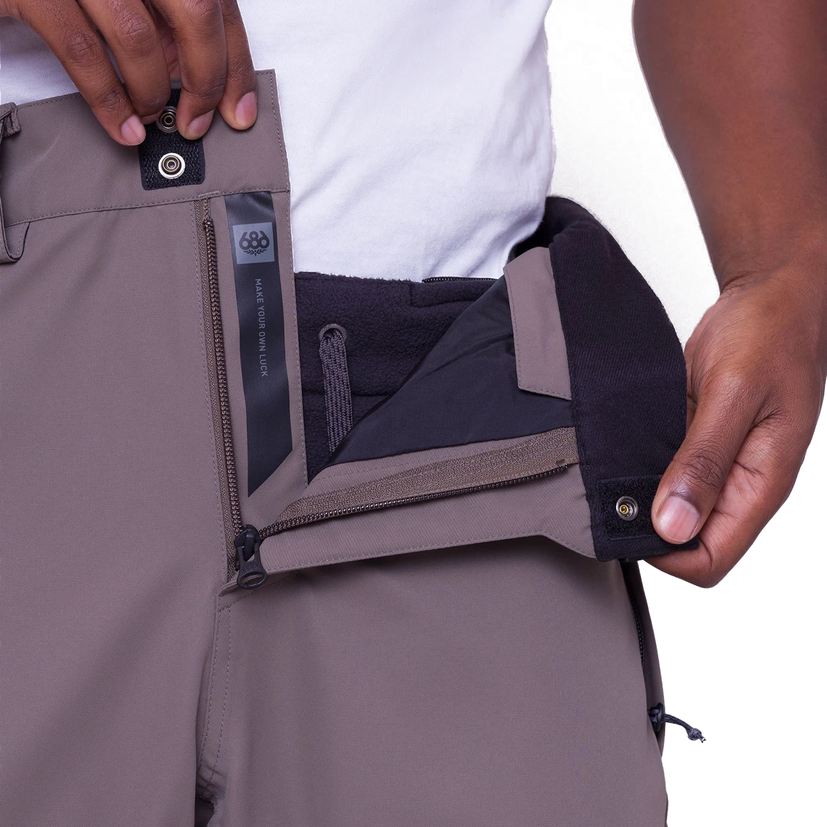 686 Men's Smarty 3-in-1 Cargo Pant - Regular 11 686 Men's Smarty 3-in-1 Cargo Pant - Regular - Image 9