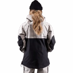 Women's MTN Surf Recycled Anorak 14 Women's MTN Surf Recycled Anorak -Ski Sports Shop 100265734 SMOKEGRY 4
